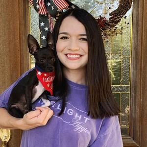 Meet your Posher, Elizabeth